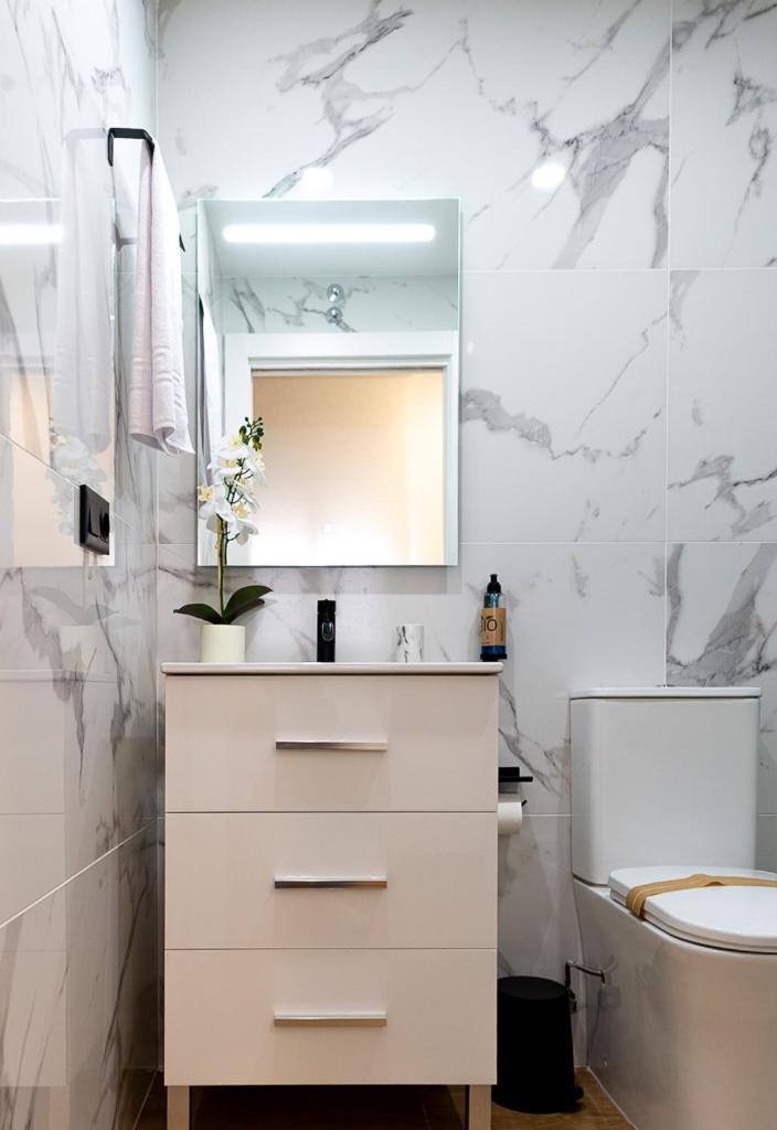 Apartamentos Cibeles Centro Historico, Nuevo Establecimiento Merida Bagian luar foto